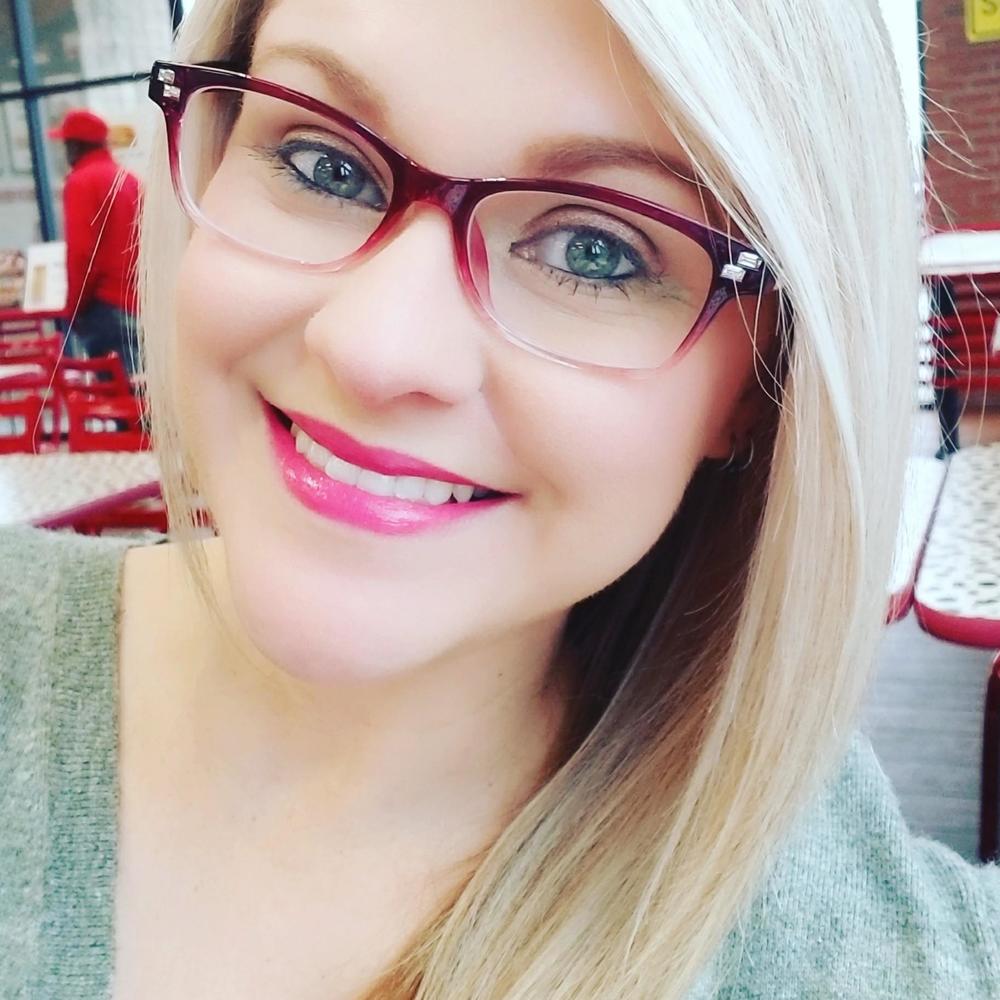 Meet your Posher, Andrea